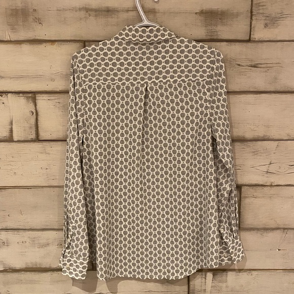 Grey hot air balloon print button up blouse. 100% polyester - Picture 9 of 12